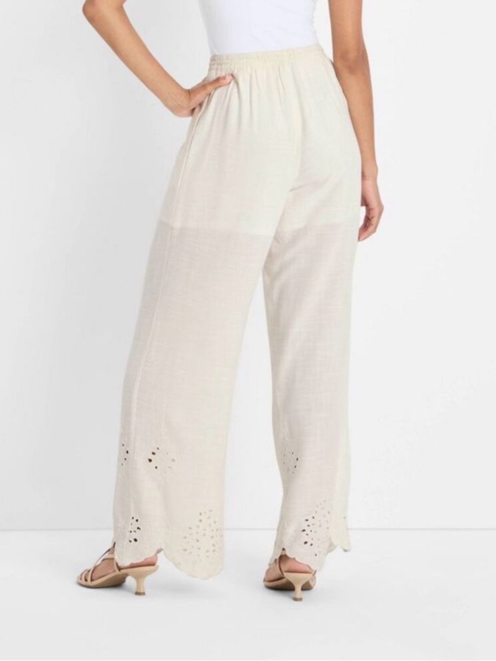 Light Cream Wide-Leg Eyelet pants - Picture 2 of 3